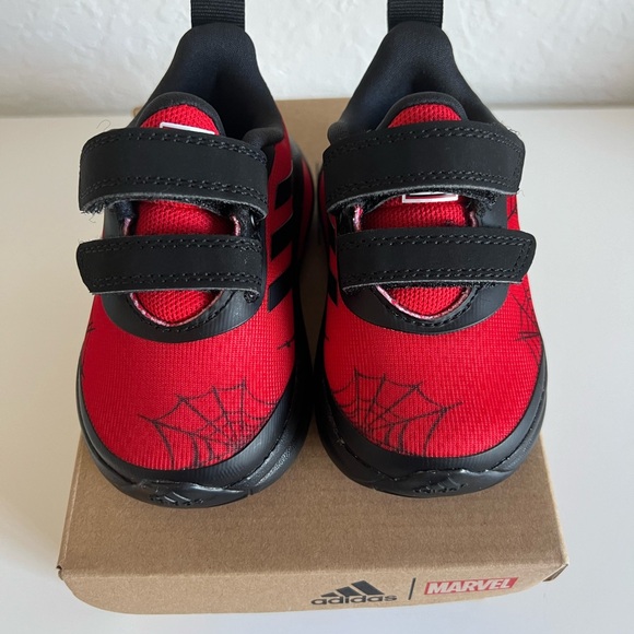 Spider-Man Adidas Red and black baby shoes - Picture 5 of 6